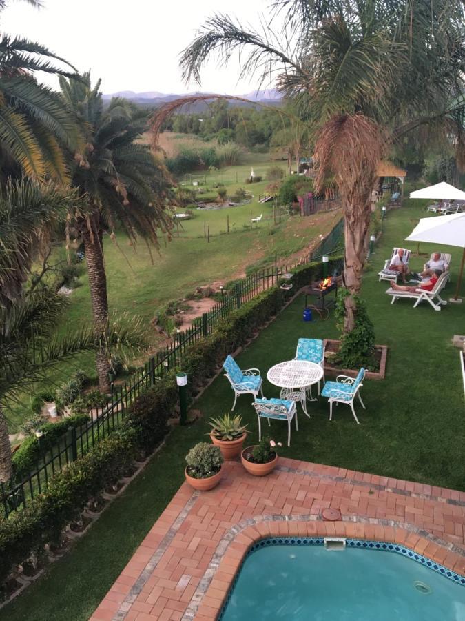Oewerpalms View Oudtshoorn Quarto foto